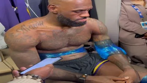 鲁沪半决赛悬念加剧：排球新星受伤病挑战